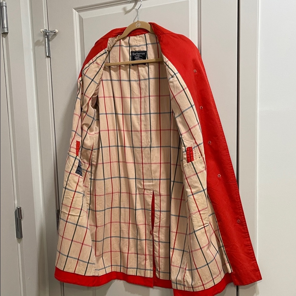 Vintage Burberry Classic A line swing Red Women's Coat - Picture 9 of 10